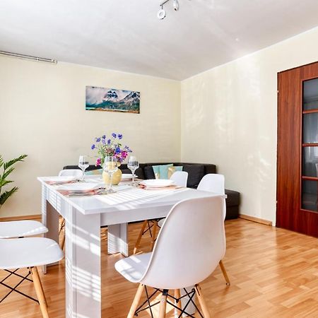 Apartament Arturro Z Ogrodkiem ชกลาร์สกา ปอเรมบา ภายนอก รูปภาพ