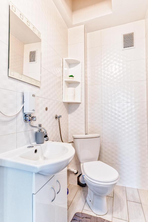 Apartament Arturro Z Ogrodkiem ชกลาร์สกา ปอเรมบา ภายนอก รูปภาพ