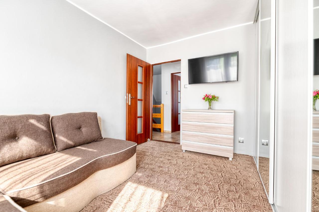 Apartament Arturro Z Ogrodkiem ชกลาร์สกา ปอเรมบา ภายนอก รูปภาพ
